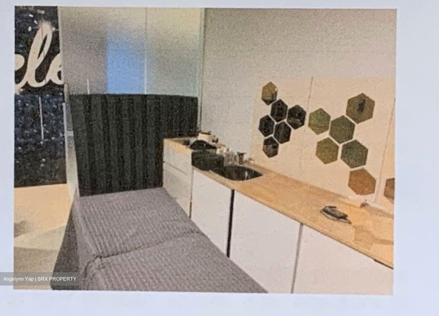 Oxley Tower (D1), Office #565816371